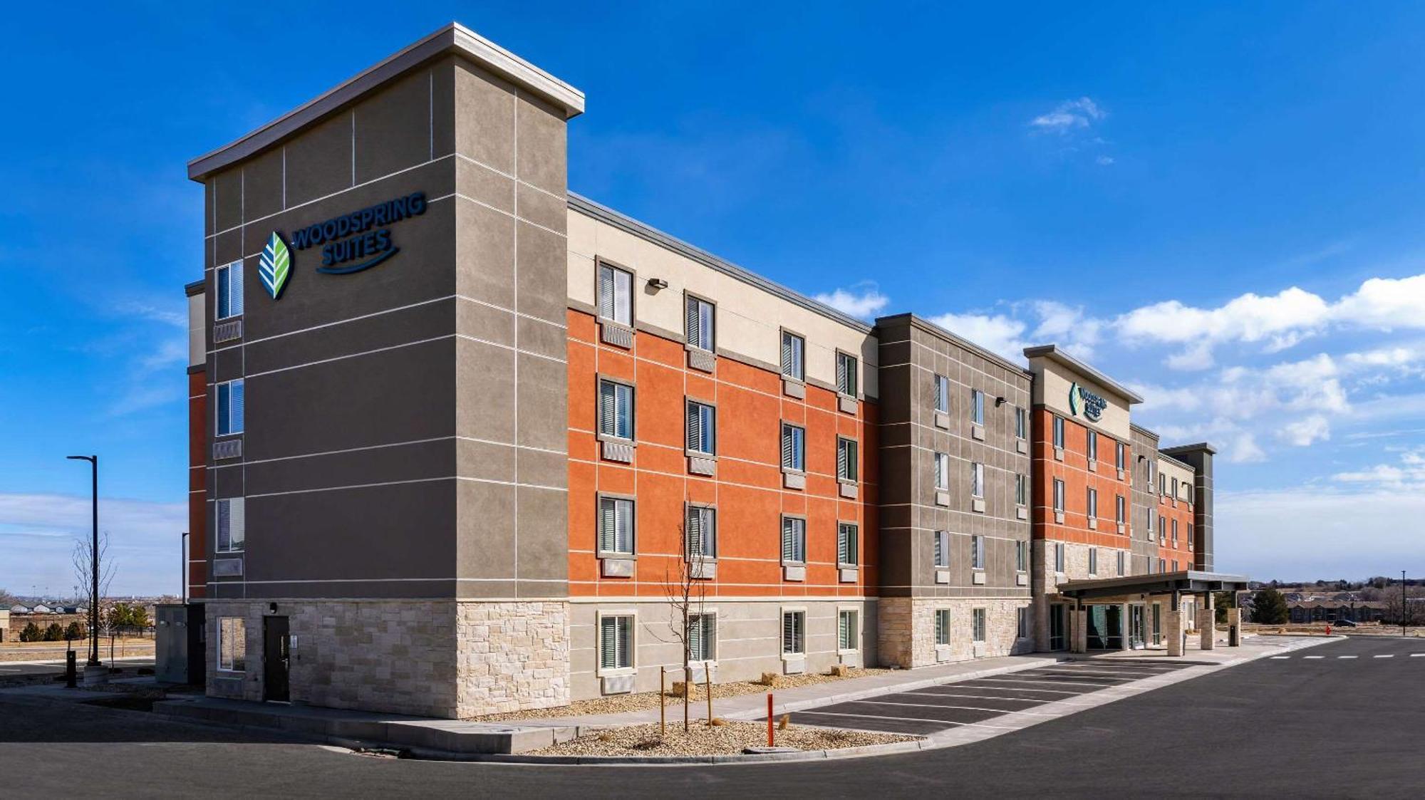 Woodspring Suites Грийли Екстериор снимка